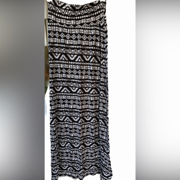 Kirious Long Maxi Black&White Printed Skirt NWOT Size S - Picture 3 of 5